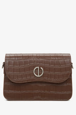 Kleine braune Damen-Handtasche aus echtem Leder mit Prägung Estro ER00115767.