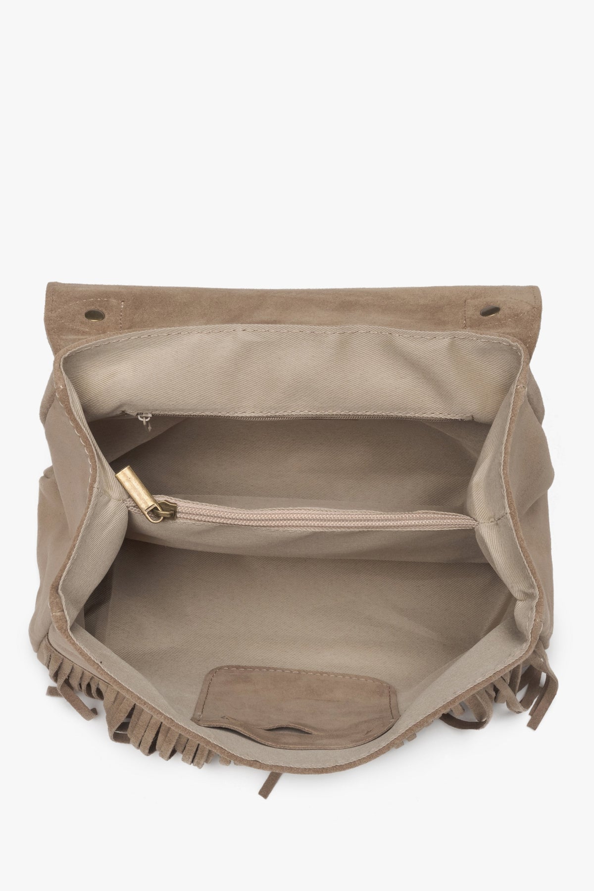 Braune Handtasche aus edlem italienischem Velours mit dekorativen Fransen.