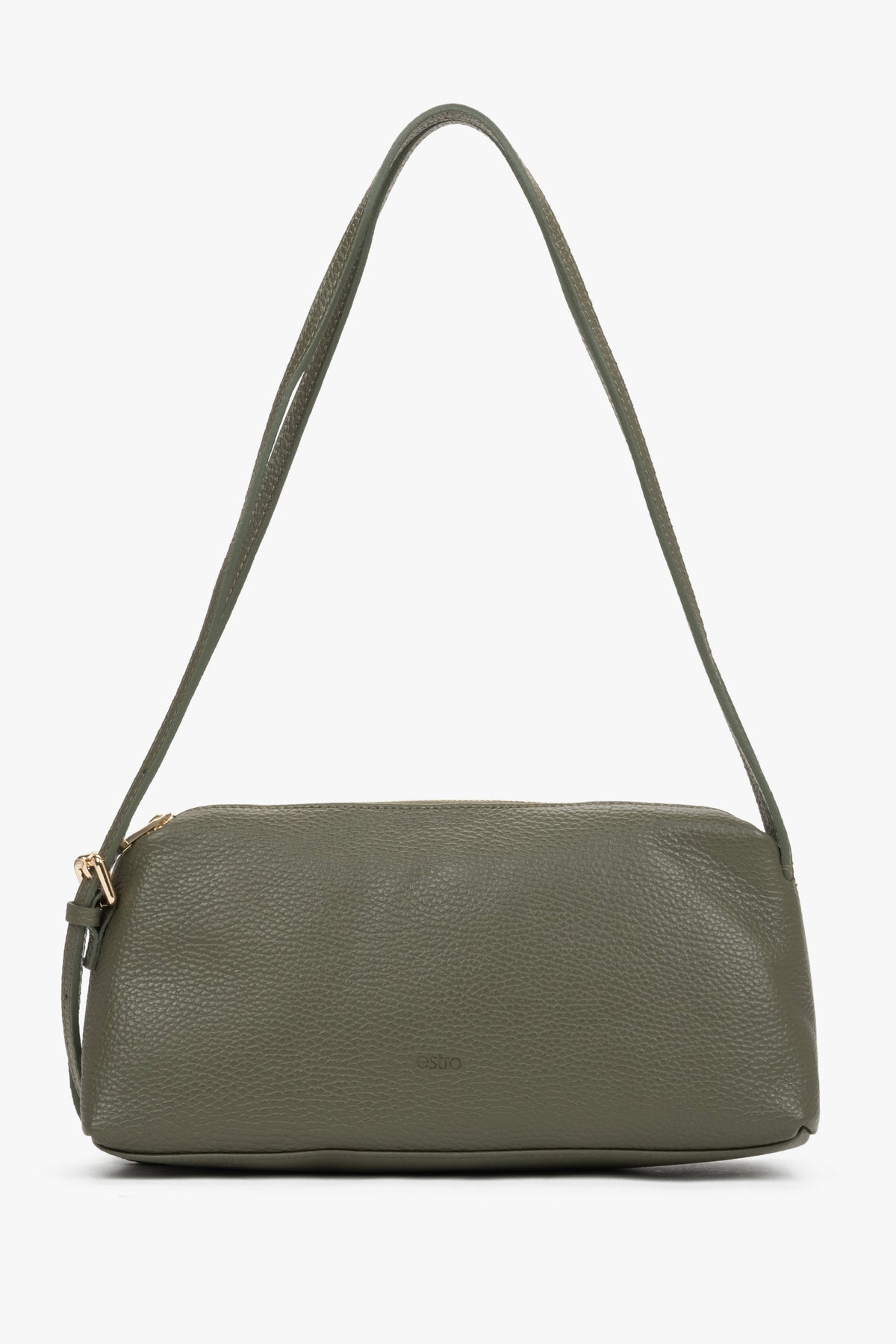 Direkte Frontalansicht der olivgrünen Schultertasche, die die horizontale Silhouette zeigt 