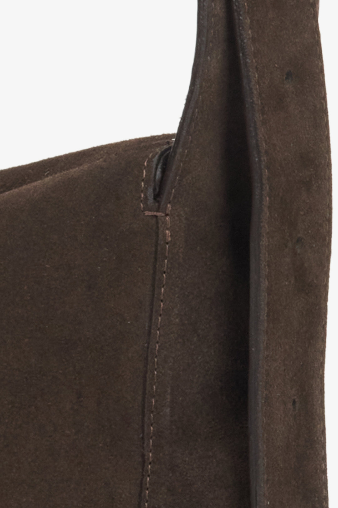 Sattelbraune Damen-Umhängetasche aus edlem italienischem Velours.