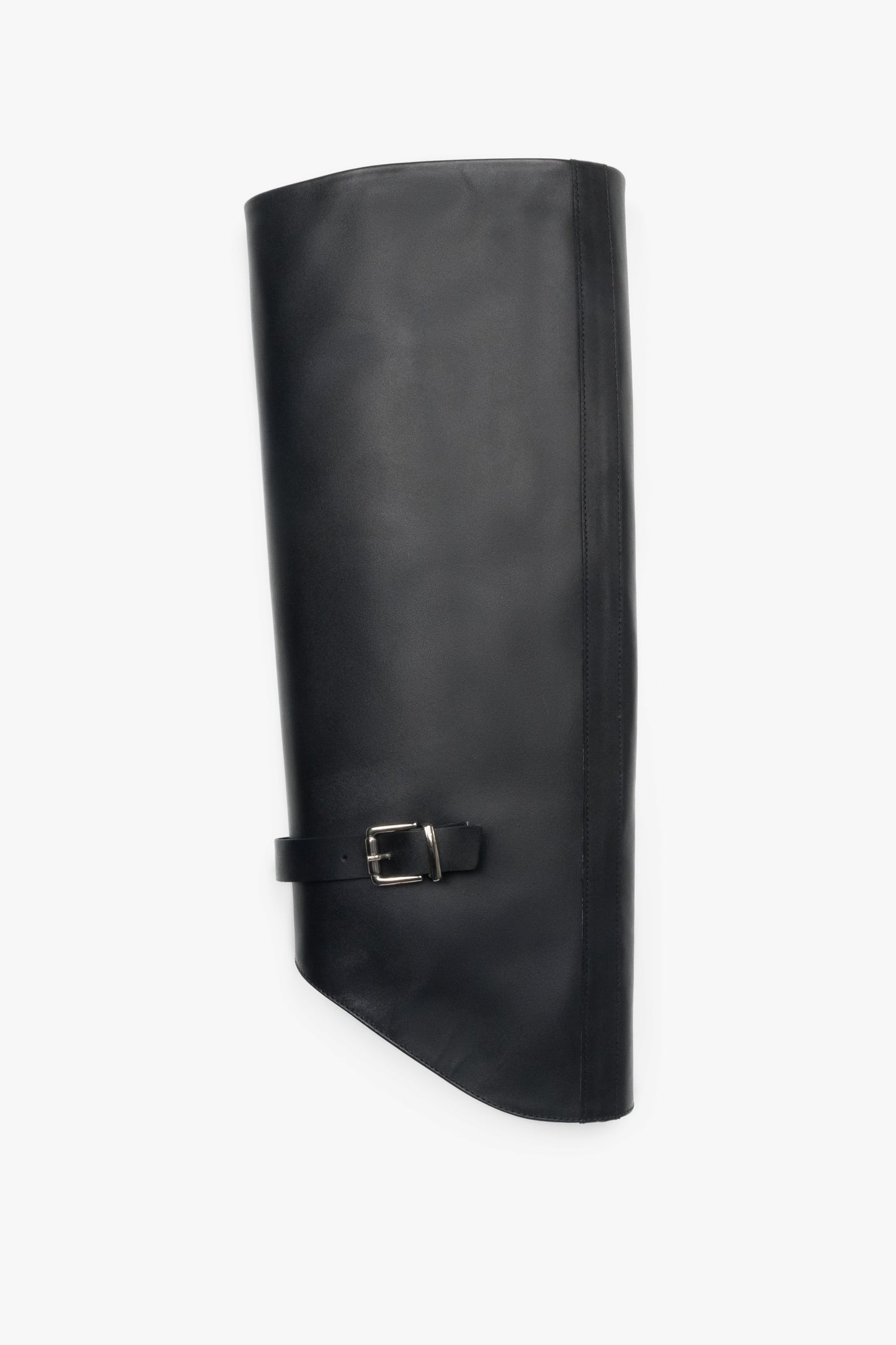 Detailaufnahme des abnehmbaren oberen Schaftteils mit der eleganten Zierschnalle 