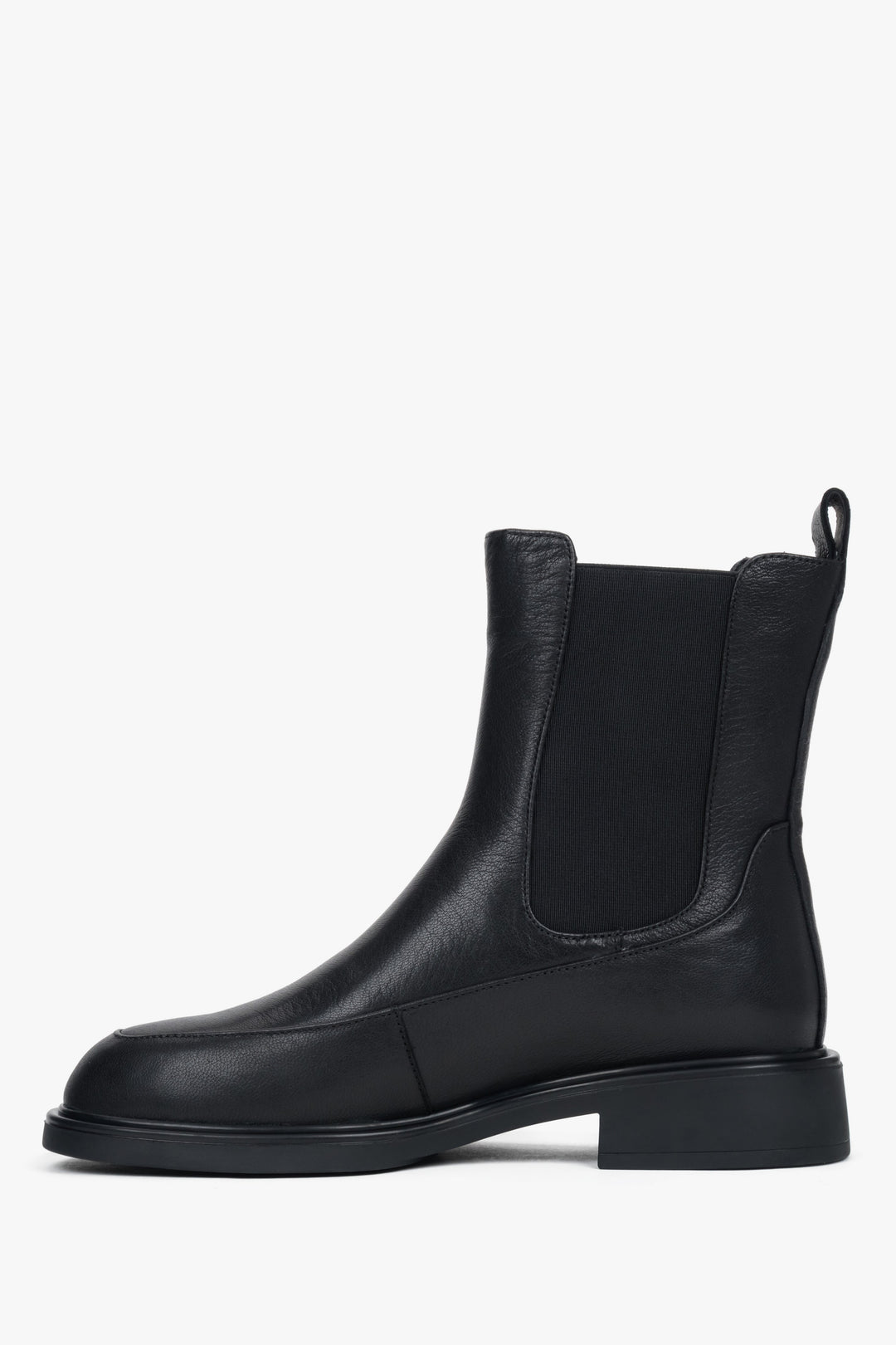 Flache Profilansicht der Innenseite der klassischen Stiefelette 