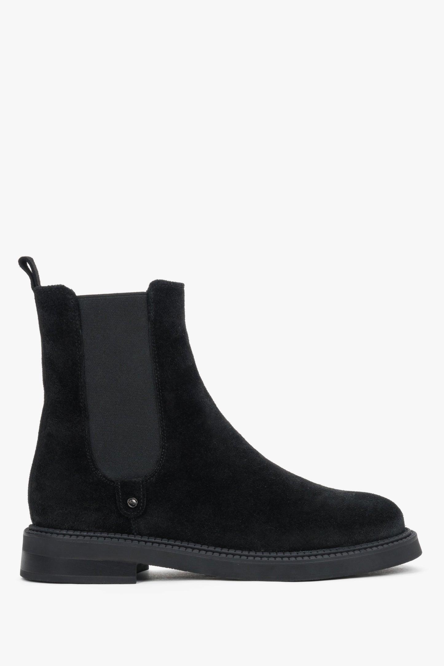 Flache Seitenansicht des schwarzen Damen-Chelsea-Boots aus Velours