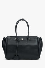 Frontalansicht der formstabilen schwarzen Damen-Koffertasche aus Echtleder.
