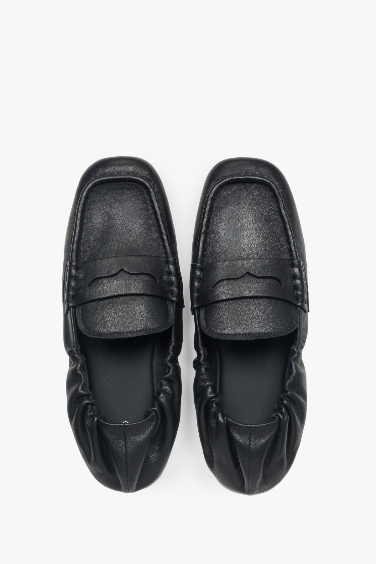 Bequeme Damen-Slipper in Schwarz, ideal für den Business-Look.