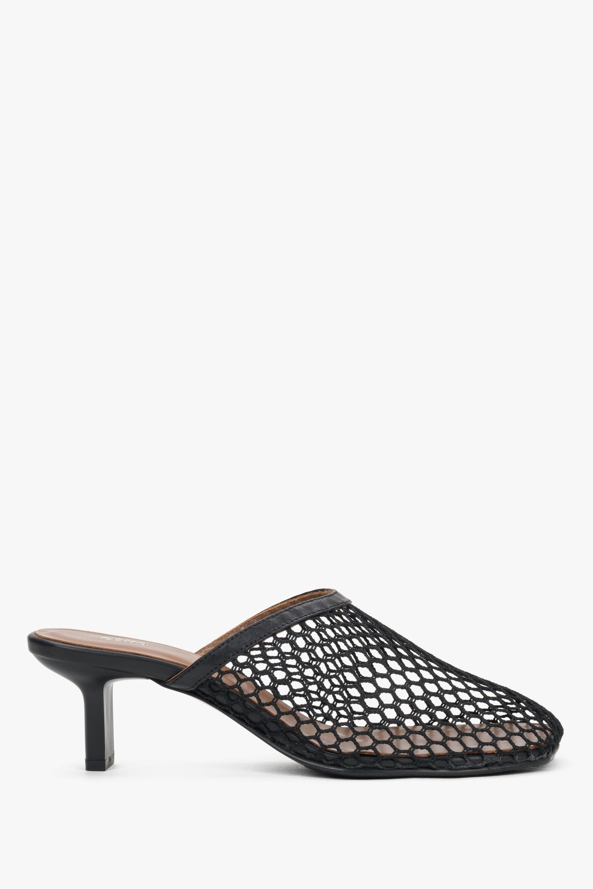 Schwarze Damen-Pantoletten aus Mesh von oben mit eckiger Schuhspitze
