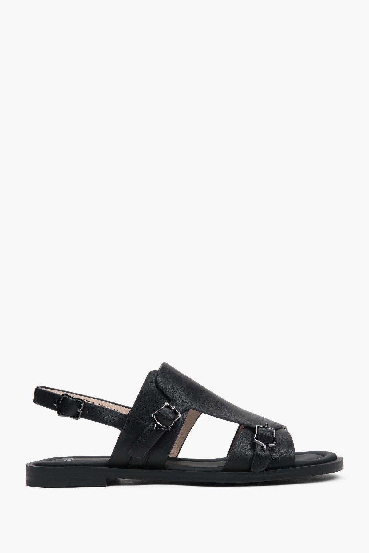 Profilansicht der schwarzen Leder-Sandalen mit flacher Sohle.