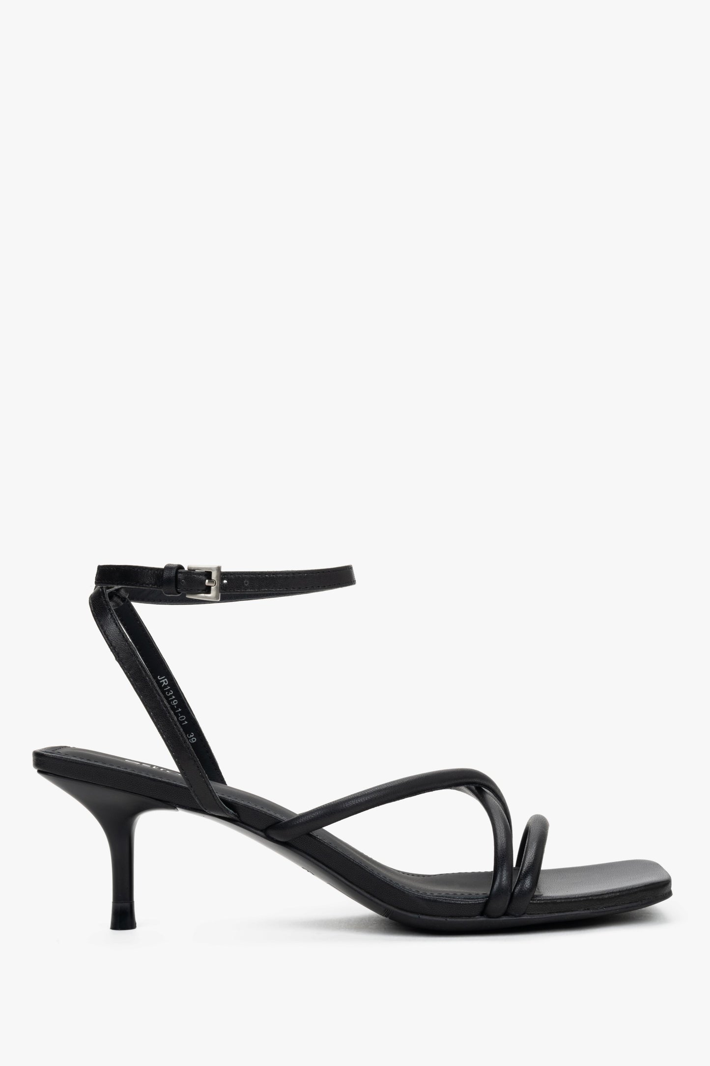 Schwarze Damen-Sandalette aus echtem Leder mit feinen Riemen in seitlicher Ansicht