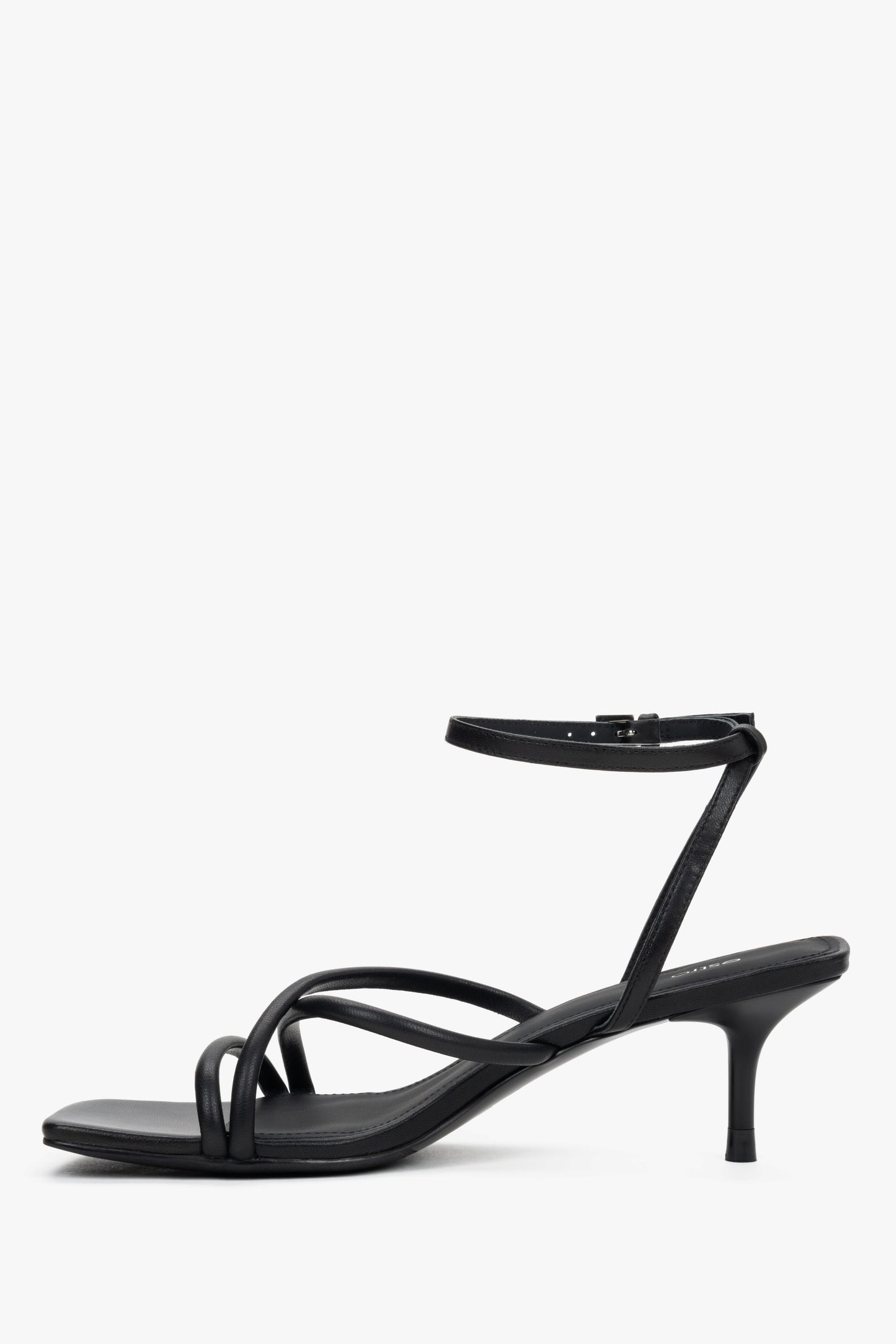 Schwarze Damen-Sandalette aus echtem Leder mit Knöchelriemen in Profilansicht