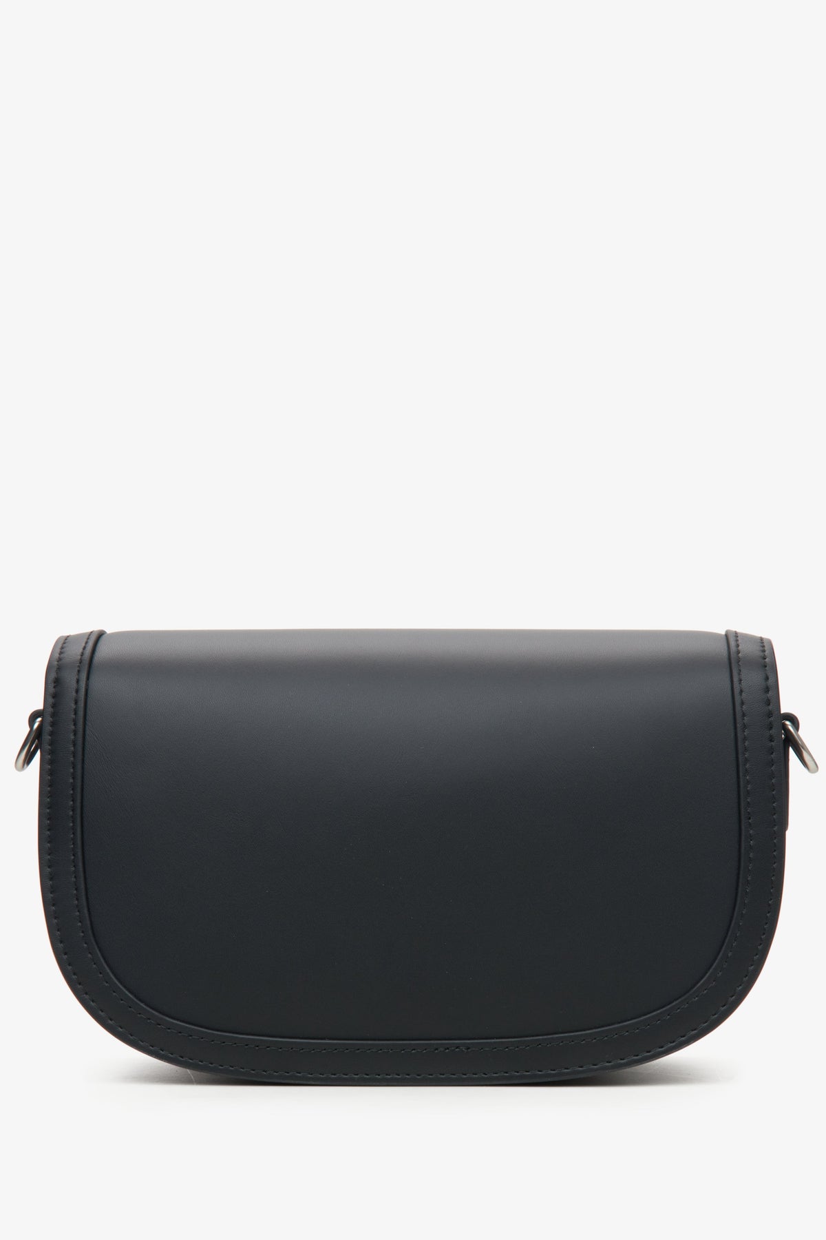 Schwarze Lederhandtasche in Hufeisenform – Rückseite des Modells.