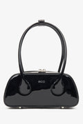 Schwarze Damen-Schultertasche aus edlem Lackleder Estro ER00116278.