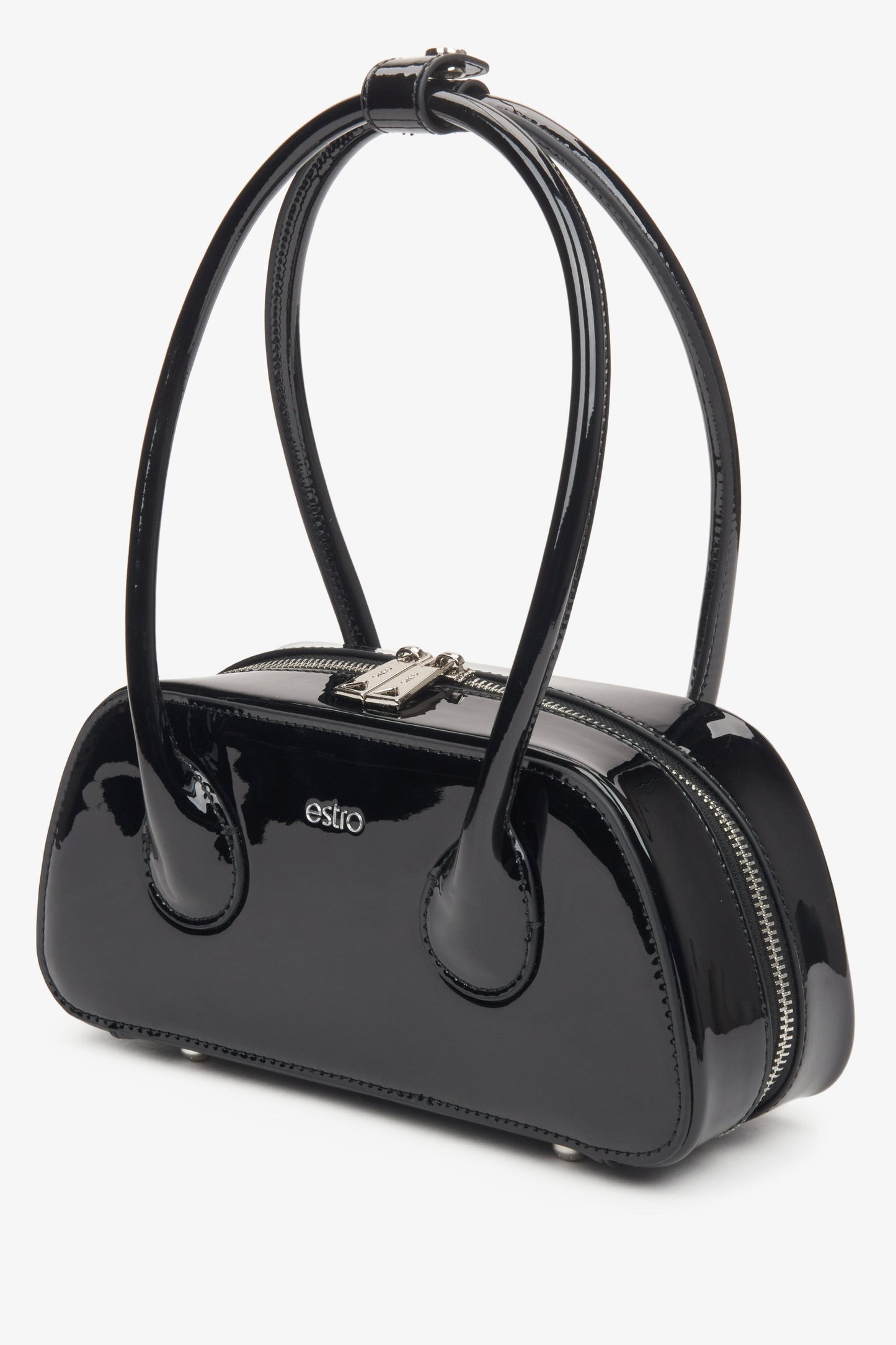 Estro – eine Damen-Schultertasche aus schwarzem Lackleder.