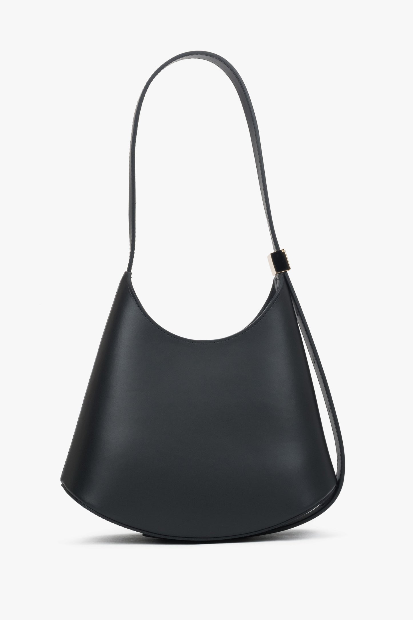 Rückwärtige Ansicht der stilvollen Ledertasche mit dem verstellbaren Schulterriemen