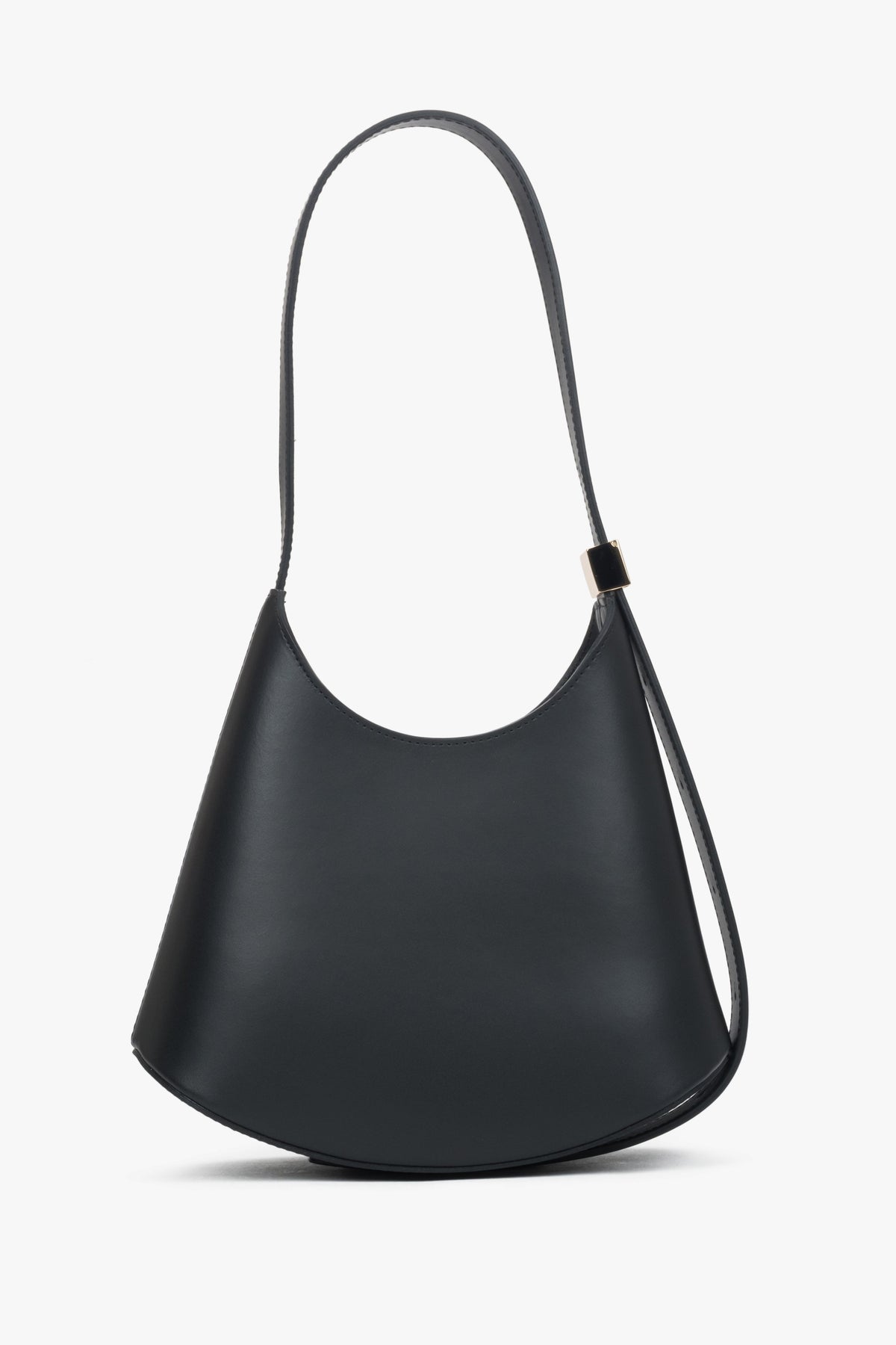 Rückwärtige Ansicht der stilvollen Ledertasche mit dem verstellbaren Schulterriemen