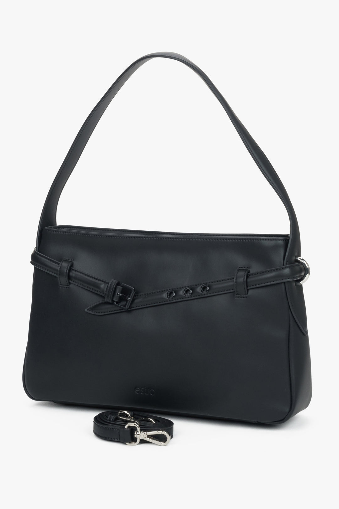 Leicht schräge Ansicht der stilvollen Ledertasche von Estro.