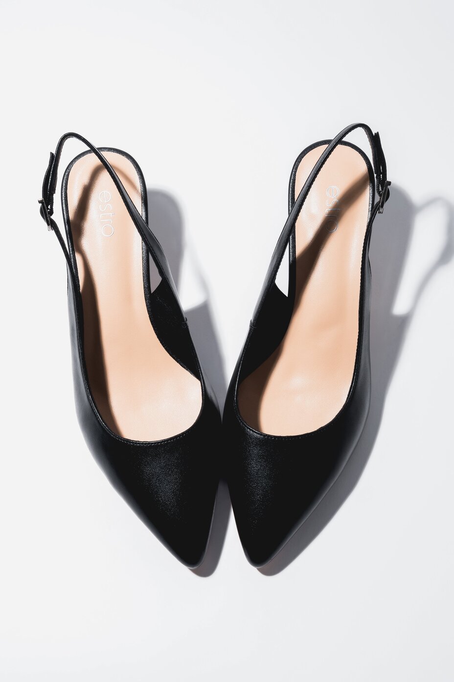 Schwarze Damen-Slingpumps aus weichem Echtleder mit Trichterabsatz Estro ER00117123