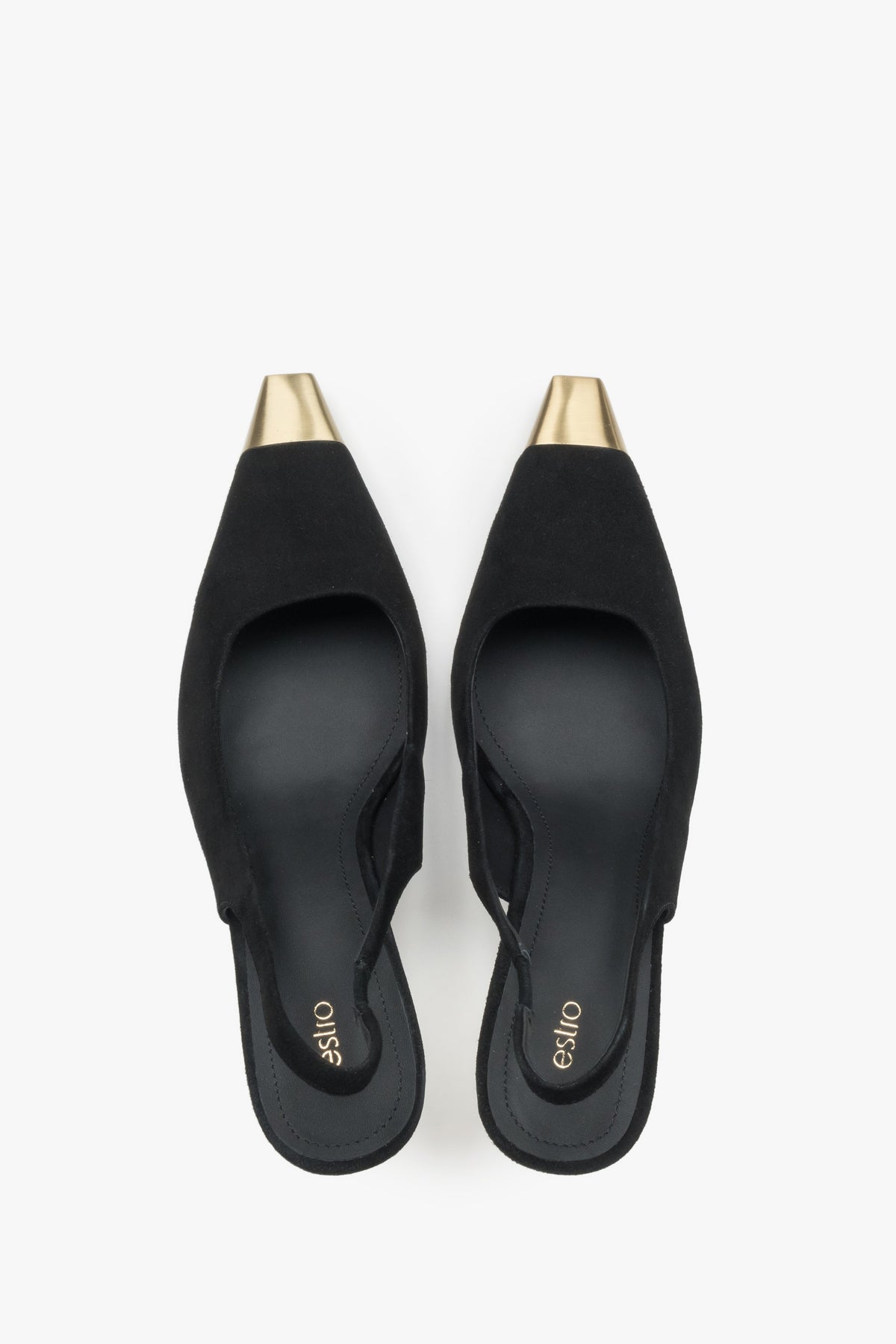 Schwarze Damen-Slingpumps von oben mit Chevreau-Lederdecksohle und goldfarbenen Details