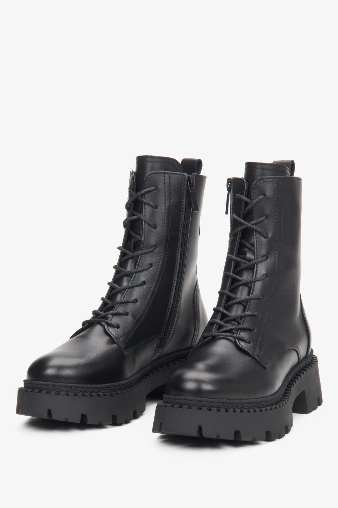 Damen-Stiefeletten in Schwarz mit leichter Isolierung von Estro.