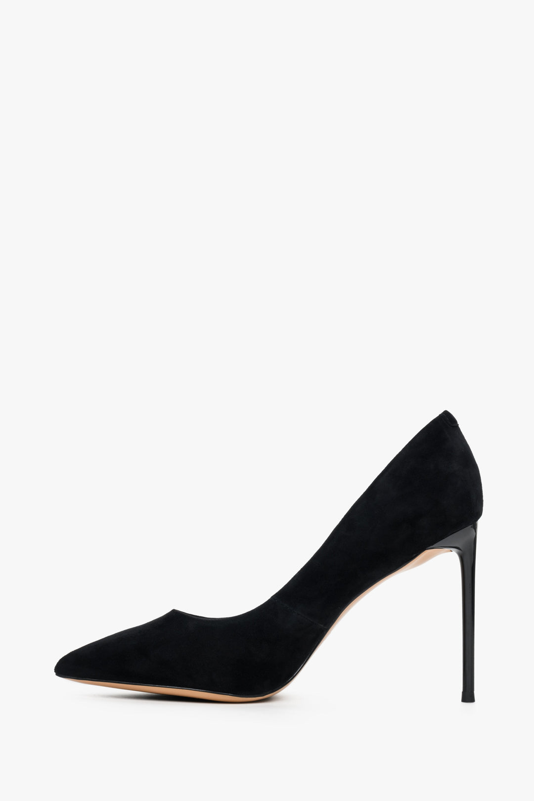 Schwarze Stilettos mit spitzer Kappe im Seitenprofil