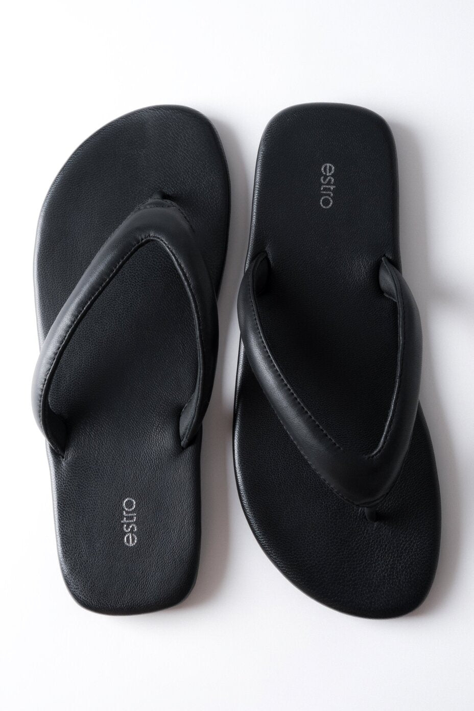 Schwarze Damen-Zehentrenner aus echtem Leder Estro ER00119396