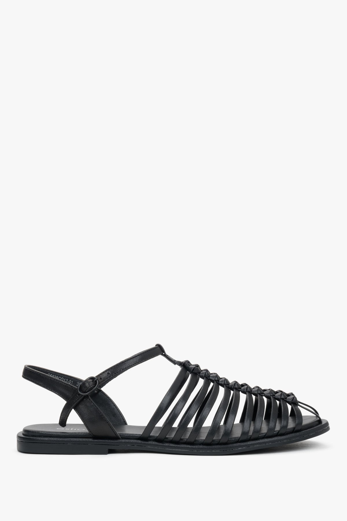 Schwarze Damen-Sandalen aus feinen Lederriemen im Fisherman-Stil.