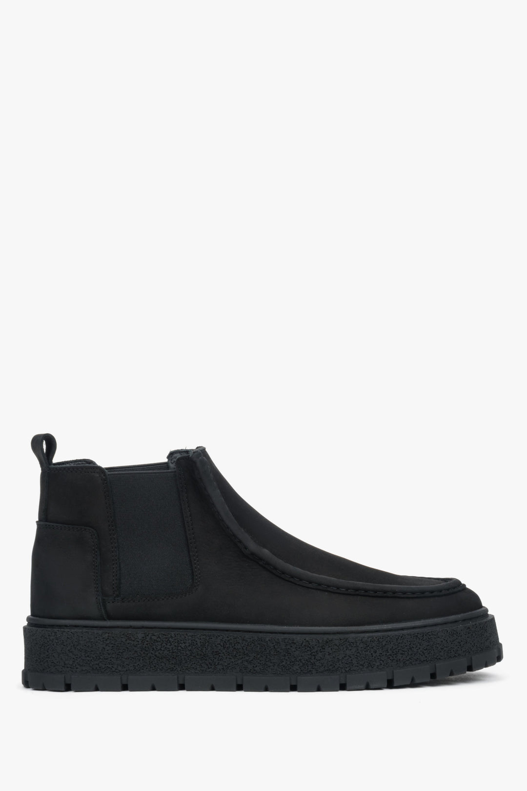Flache Seitenansicht der schwarzen Herren-Chelsea-Boots aus mattem Premium-Nubuk