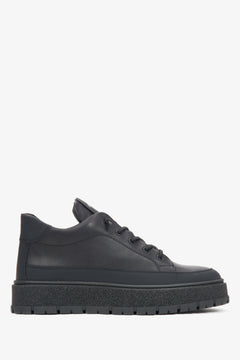 Flaches Seitenprofil der schwarzen Herren-High-Top-Sneaker mit dicker Plateausohle