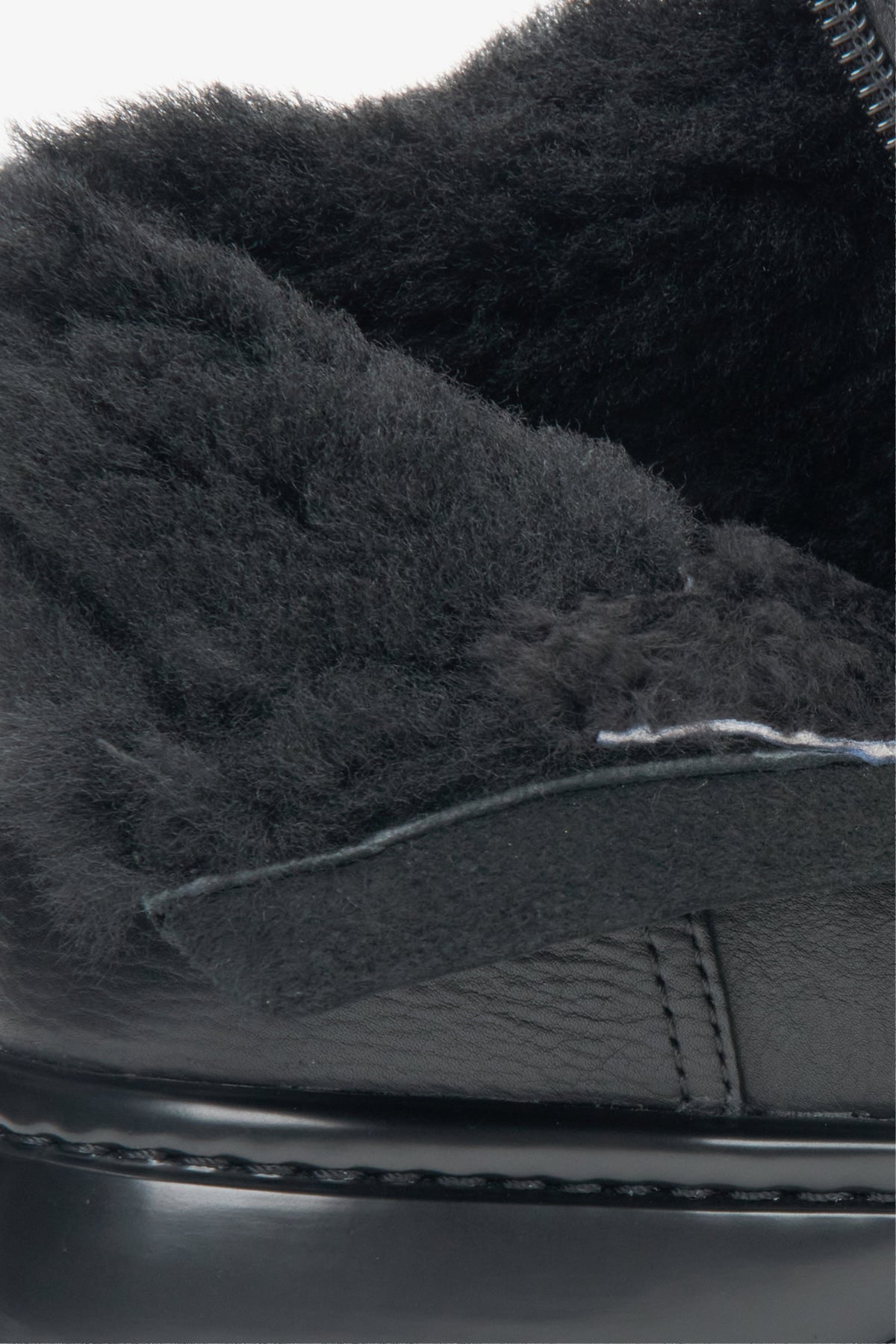 Schwarze Herren-Winterstiefeletten von Estro aus Naturleder – Nahaufnahme des Futters.