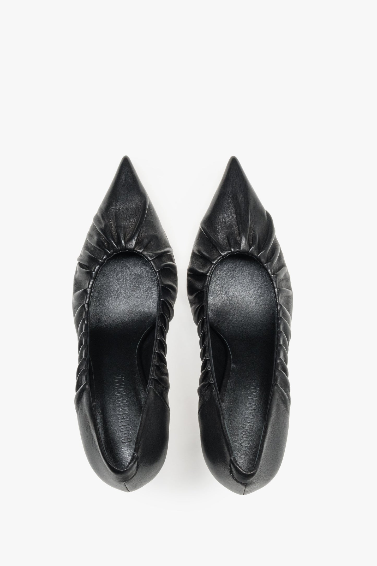Paar schwarze High Heels von Guglielmo Rotta von oben