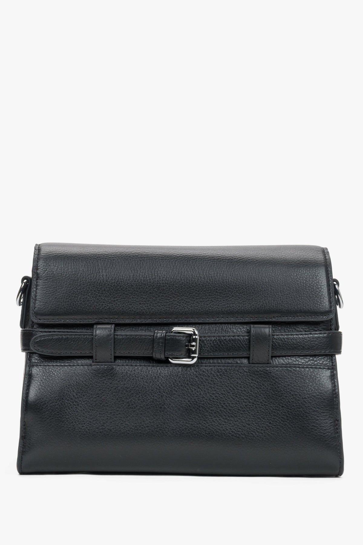 Schwarze kleine Damen-Schultertasche aus echtem Leder mit dekorativer Schnalle in Frontalansicht