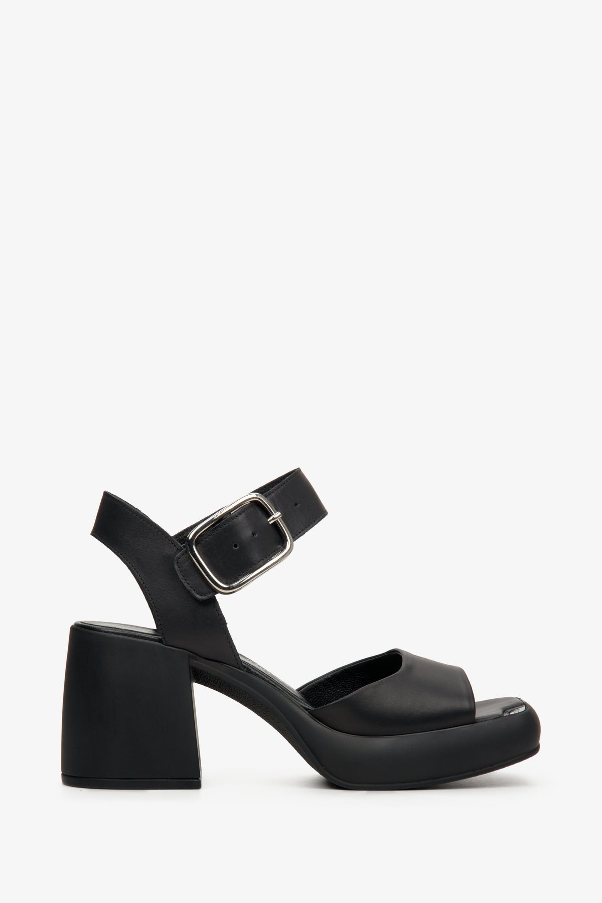 Schwarze Ledersandalen mit Absatz für Damen Estro ER00115155.