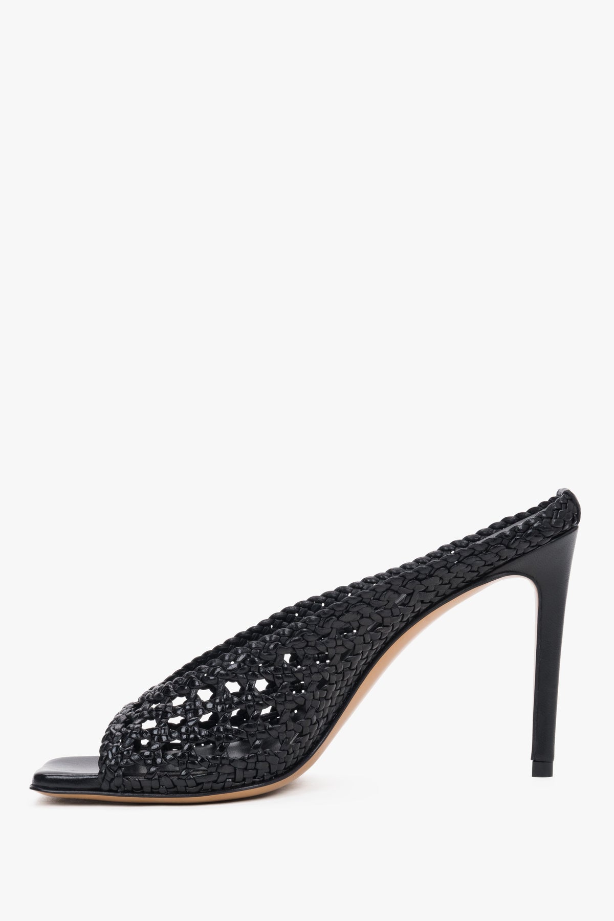 Schwarze Leder-Mules mit dekorativen Perforationen und Stilettoabsatz