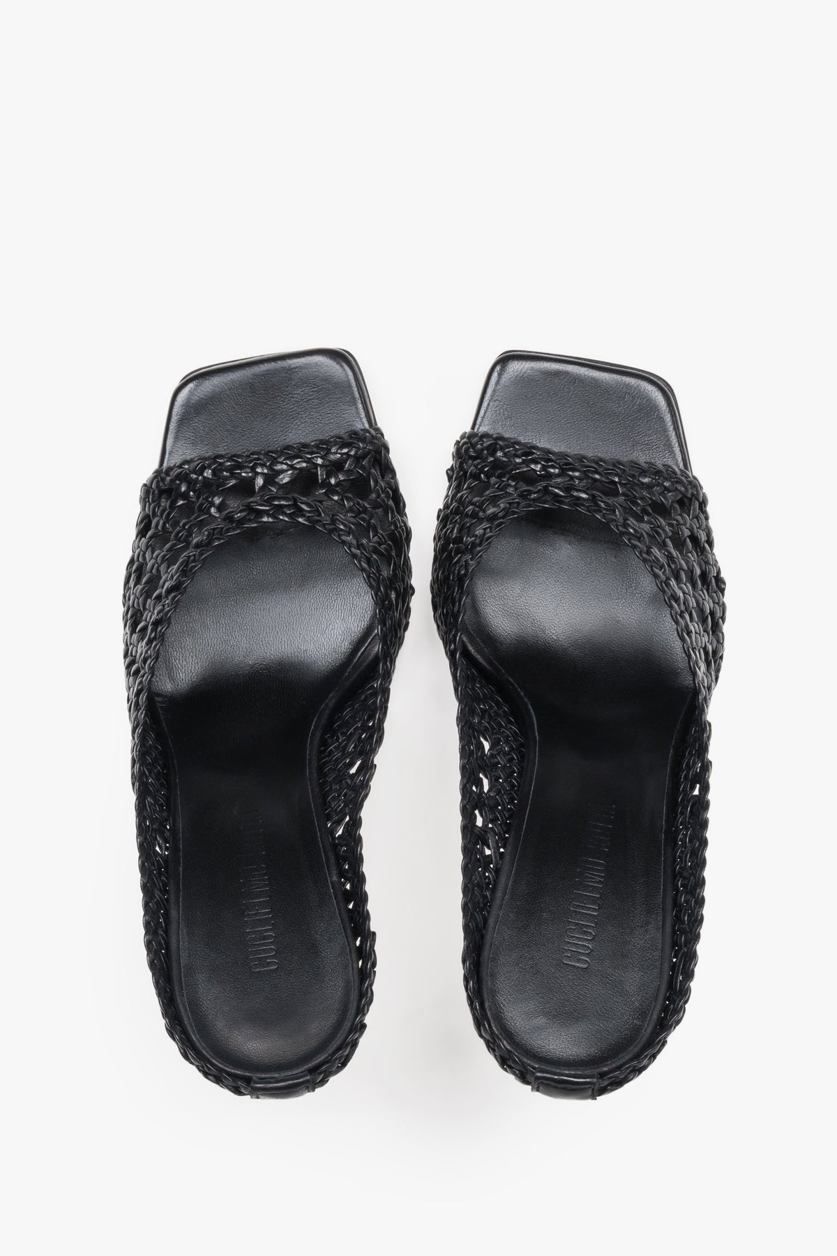 Paar schwarze Mules von Guglielmo Rotta von oben