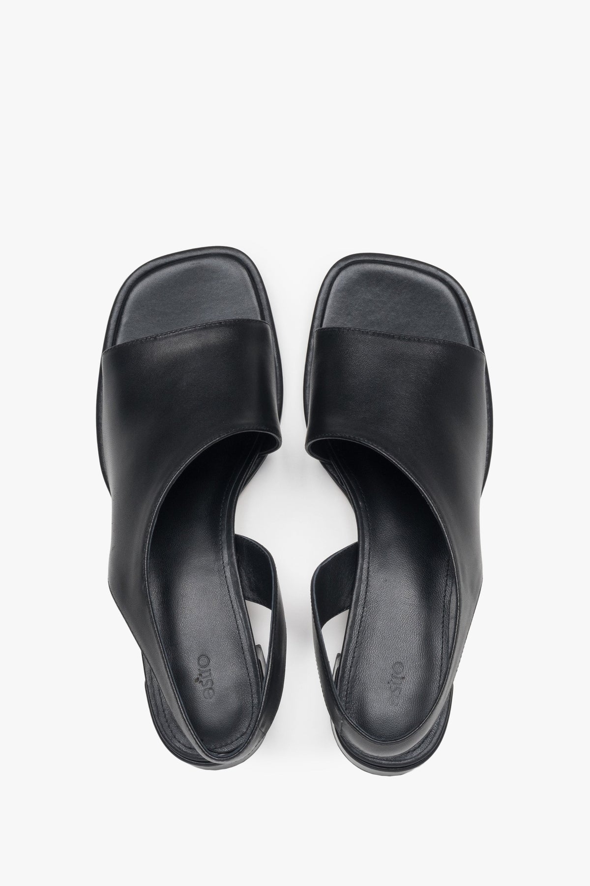 Komfortable schwarze Sandalen mit breitem Zehenbereich, ESTRO ER00116928