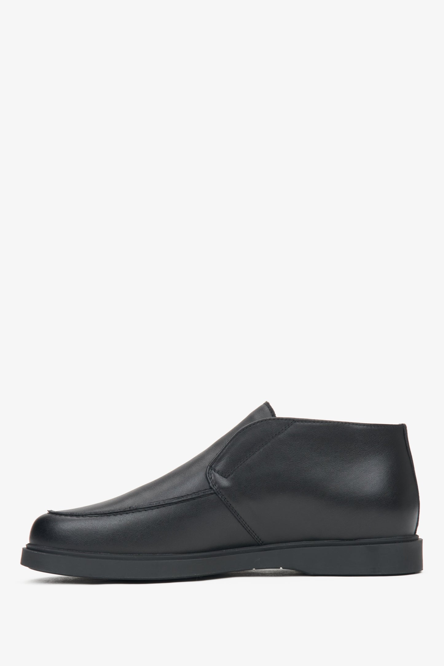 Herren-Slipper-Loafer aus echtem italienischem Leder von Estro in Schwarz.