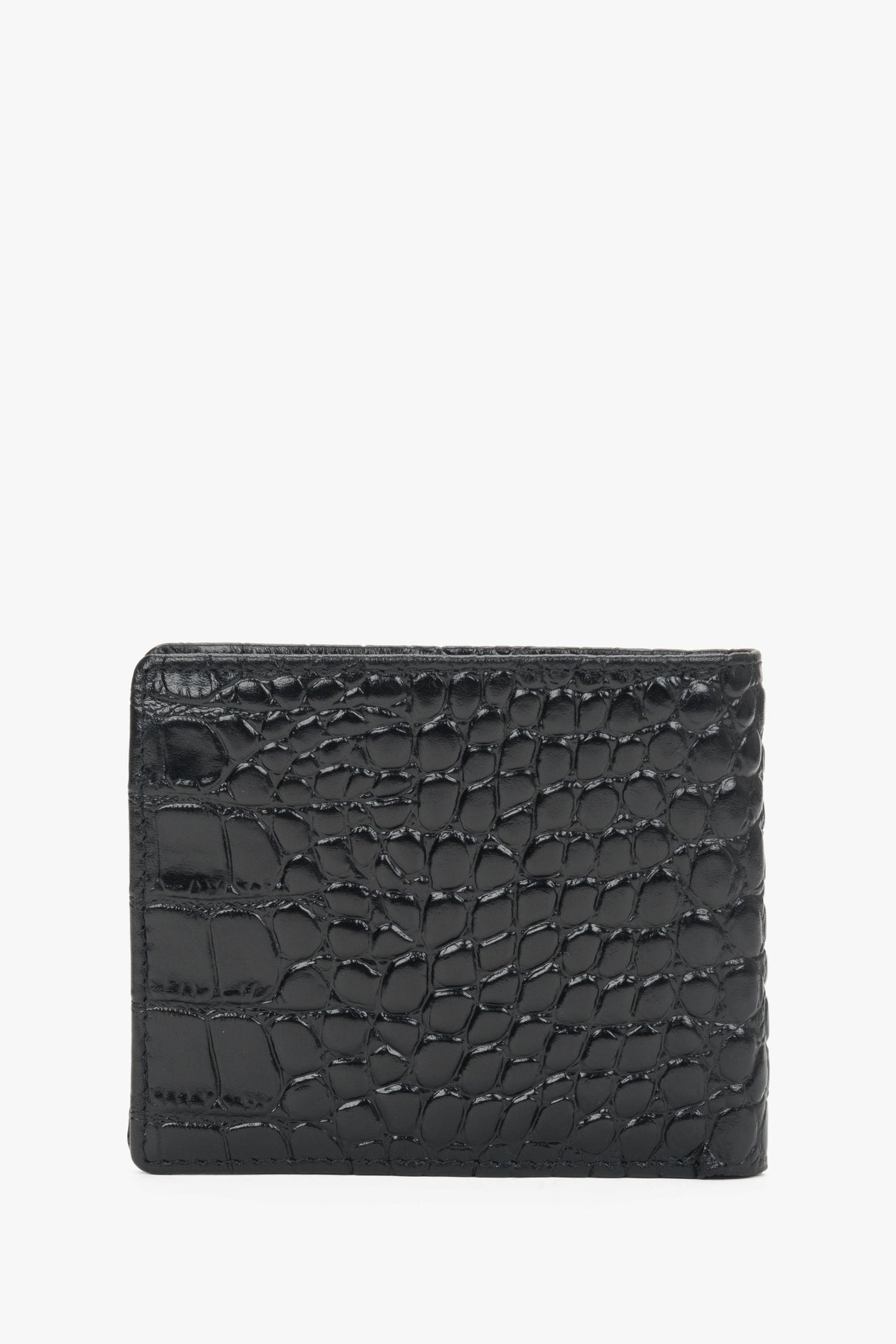 Rückansicht der eleganten Brieftasche, die die durchgehende, luxuriöse Ledertextur zeigt 