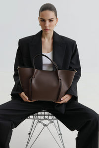 Dunkelbraune Hobo Bag aus italienischem Premium-Leder Estro ER00116352