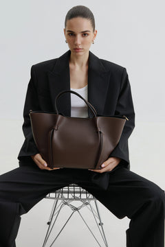 Dunkelbraune Hobo Bag aus italienischem Premium-Leder Estro ER00116352