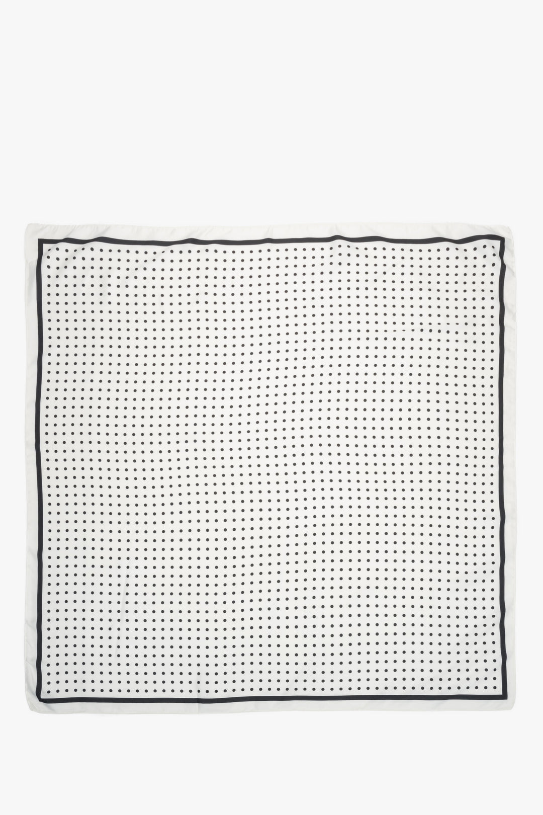 Ganzansicht des ausgebreiteten quadratischen Damen-Ziertuchs zur Veranschaulichung des vollständigen Designs