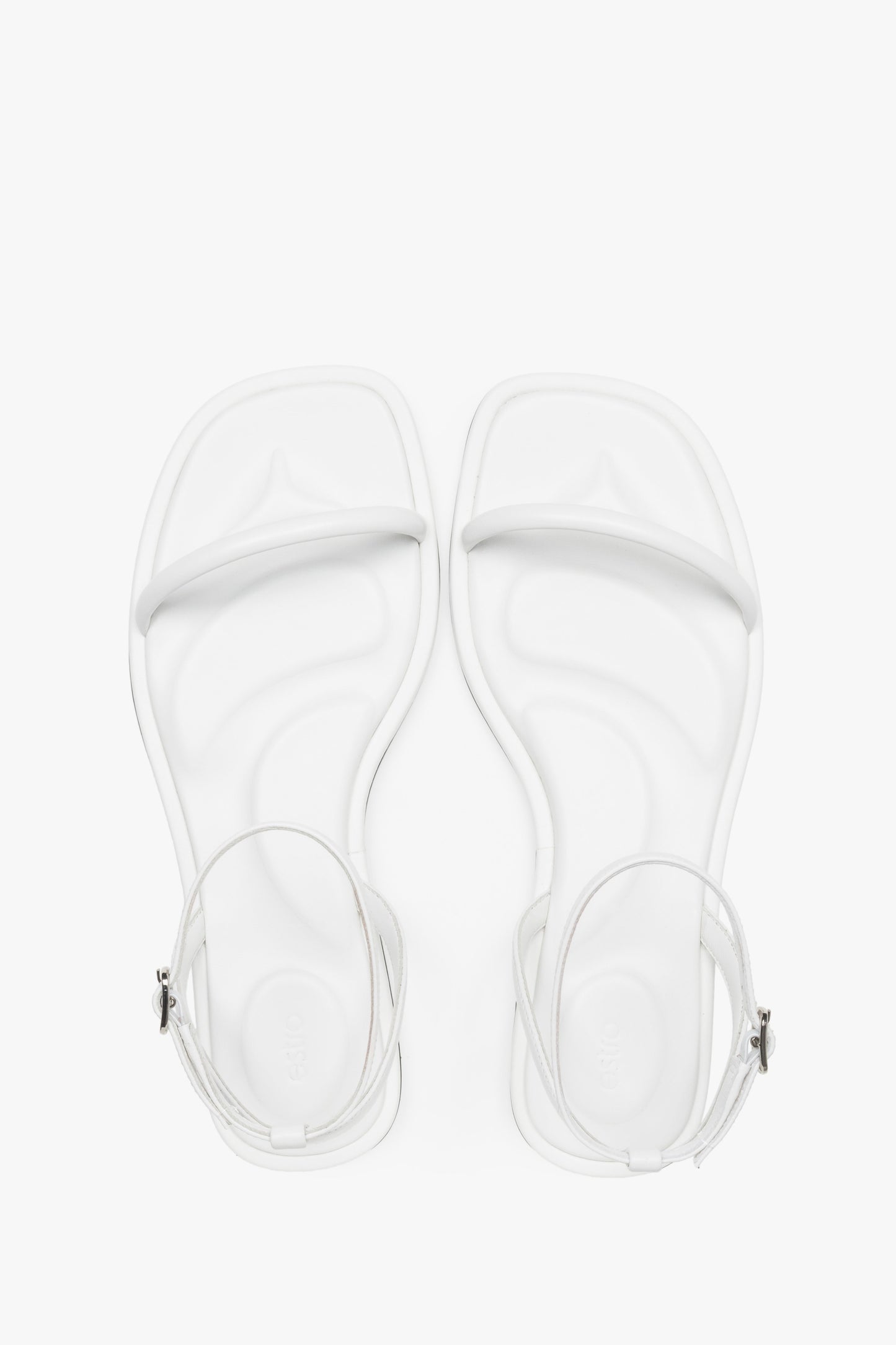 Paar weiße Damen Sandalen aus Leder von Estro
