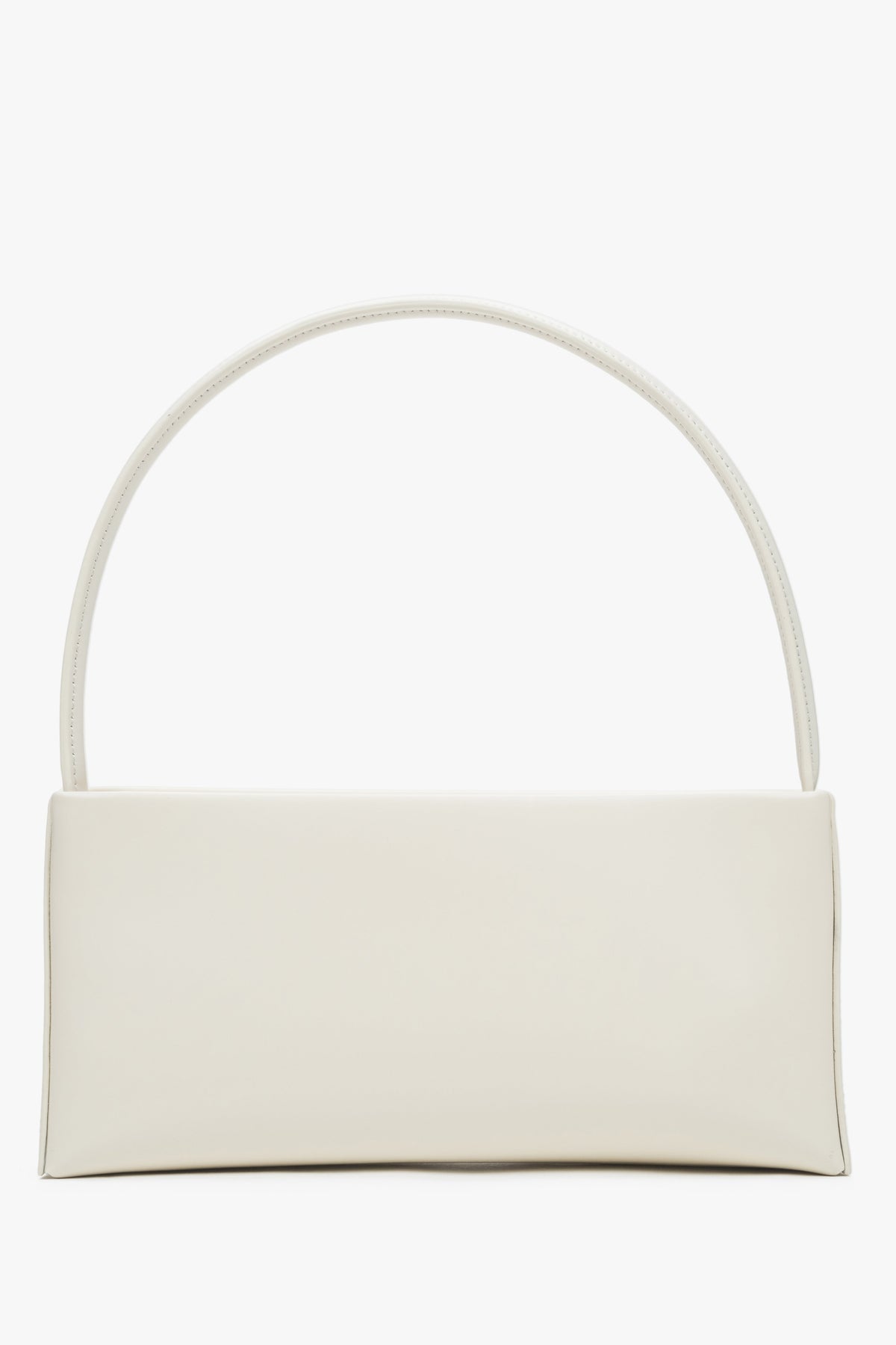 Rückansicht der rechteckigen weißen Lederhandtasche.