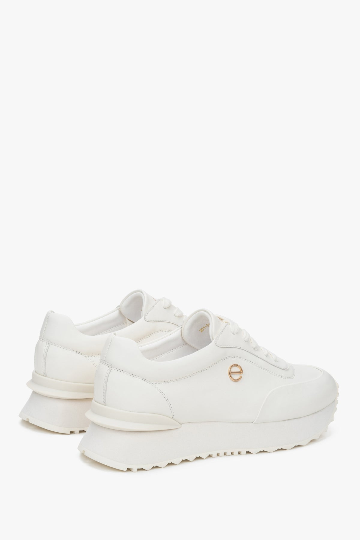 Sportlich-elegante Damen-Schuhe aus Leder mit weichem Innenfutter – Estro ER00116921