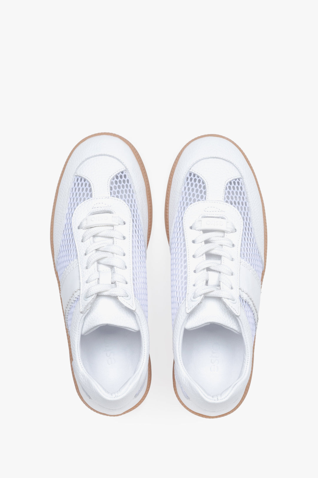 Weiße Damen-Sneaker aus Leder und Mesh als Paar in Draufsicht